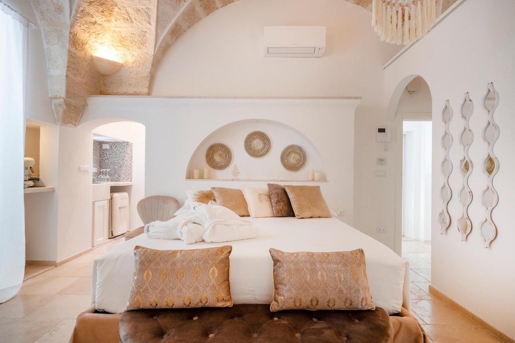 Apulia Charming Suites - Casa Rossa Suite Perla E Suite Corallo Savelletri Exterior foto